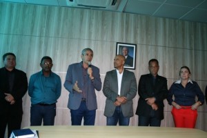 Rodnei Antônio Paes (ao microfone) é o novo superintendente da Secel