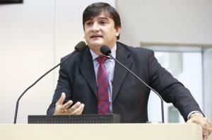 Deputado Cleiton Roque (PSB) 