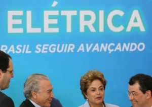Dilma e Temer com os ministros Barbosa e Braga durante cerimônia de anúncio do programa de Investimento em Energia Elétrica, nesta terça (11)