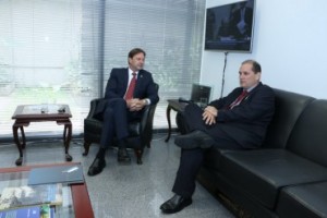 Senador Acir recebeu Daniel Pereira em seu gabinete