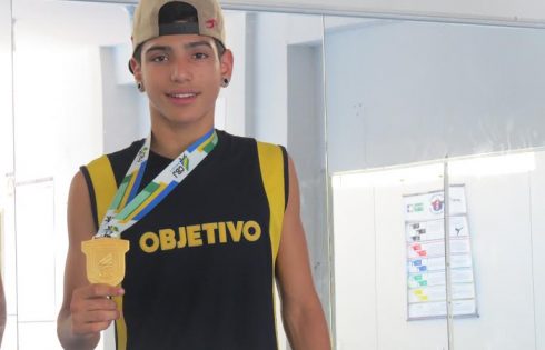 Ruan Gladson com a sua medalha de Campeão Brasileiro Região IV/2015