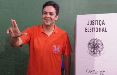 Léo Moraes votou no Rio Branco