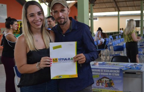  O mototaxista e vereador eleito mais votado de Jaru, Gelson da Hora (foto), foi um dos contemplados,