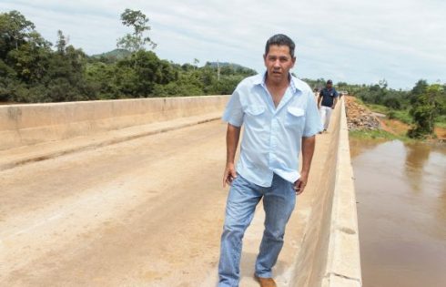 Odiel Francelino de Almeida é um dos produtores beneficiados com a ponte
