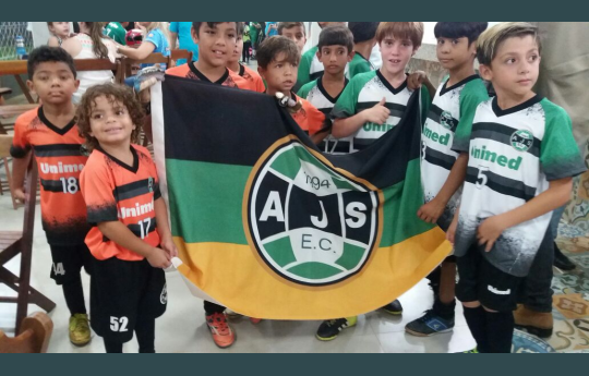Escolinha de Rondônia viaja 36 horas para jogar torneio infantil em Goiás -  Lance!